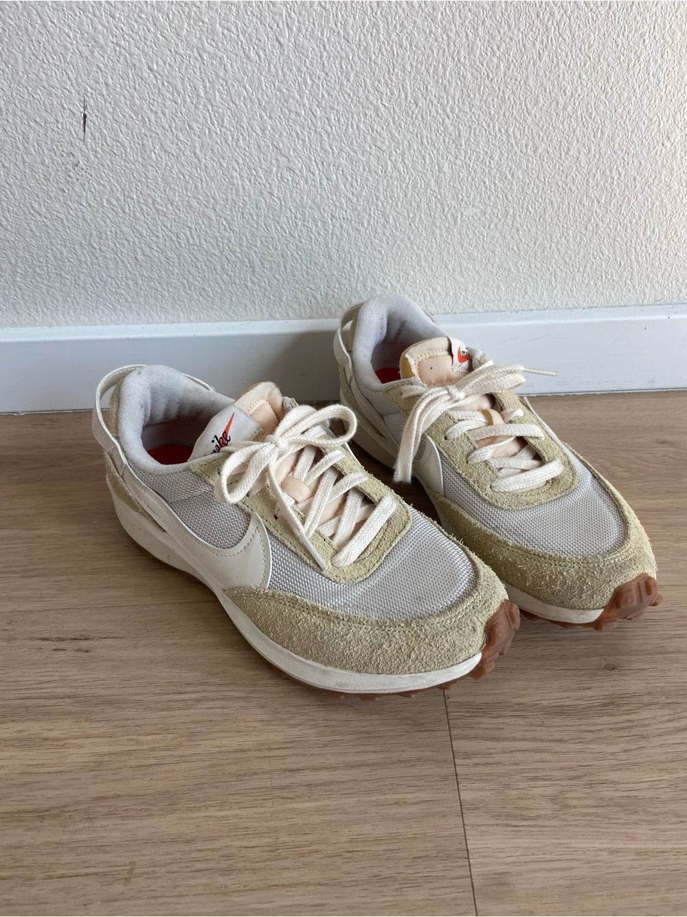 Nike Waffle Debut
Vintage "Light Bone Sail" Low Top sneaker Beige yellow 7.5